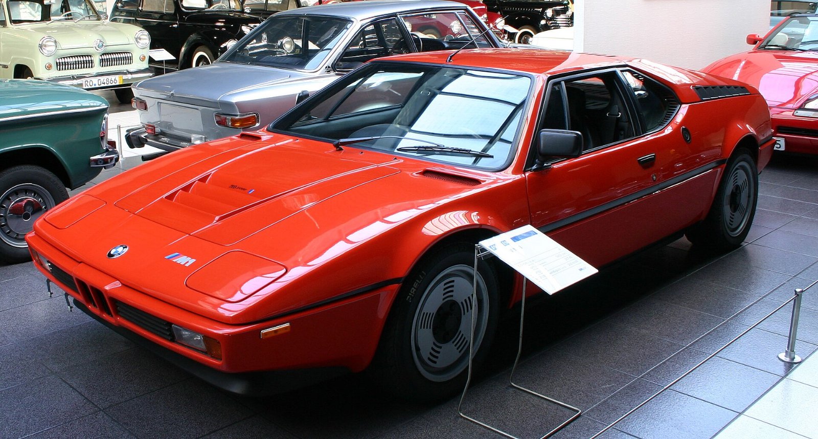 BMW M1, intern E26