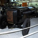 Brutus, Experimentalfahrzeug mit BMW-VI-Flugmotor, in der Ausstellungshalle