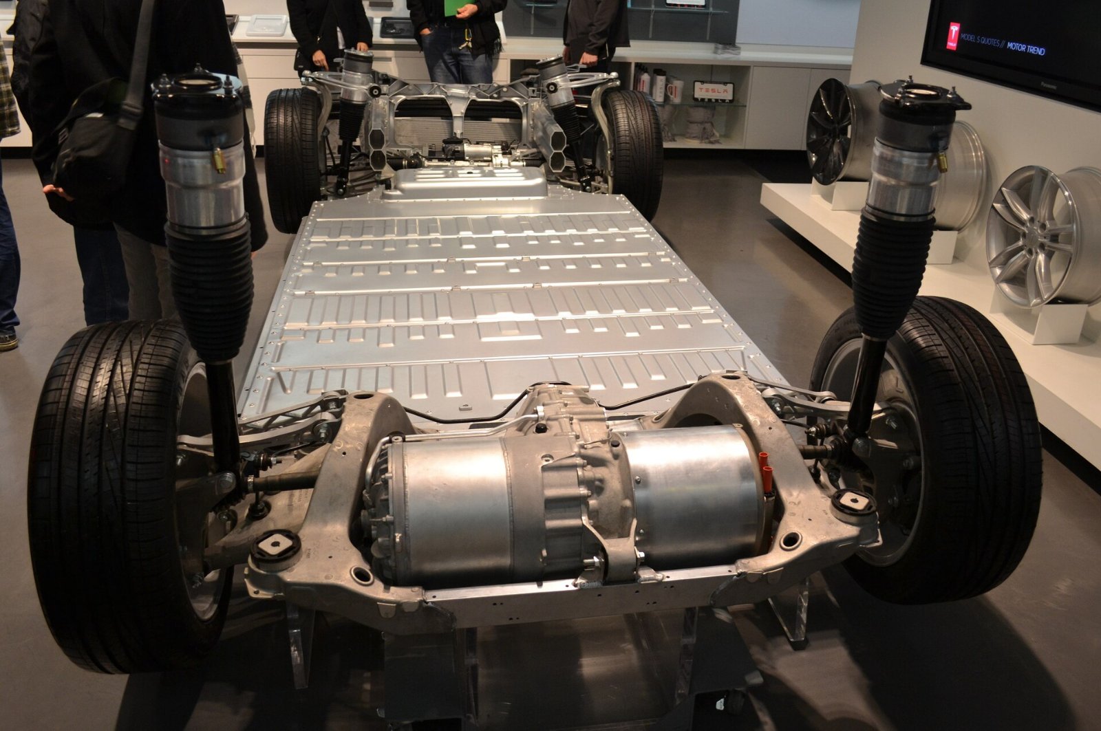 Platform of a Tesla Model S in which the battery forms the floor of the car