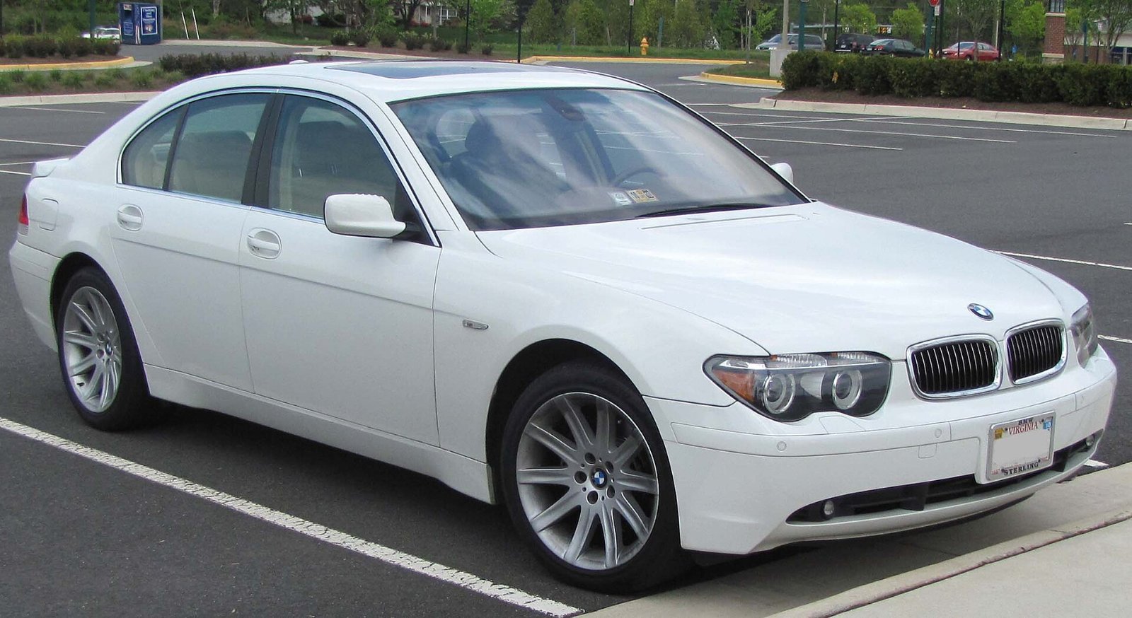 BMW 7er der Baureihe E65 in der Frontansicht