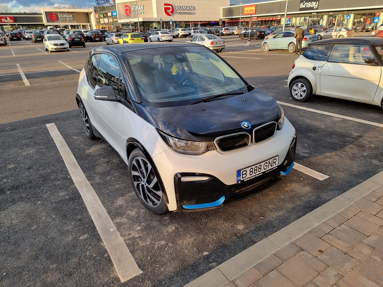 BMW i3 in der Frontansicht mit geschlossener Niere